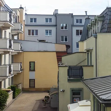 Apartment Victus Cozy With Parking By Renters *